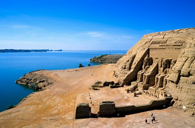 Abu Simbel Excursion: Iconic Temples by Bus from Aswan