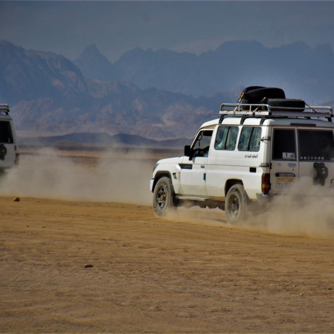 Desert Safari with Quad, Buggy & Dinner Show in Hurghada